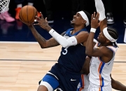 关于格林三巨头联手，黄蜂得分突破，险胜冲击季后赛！的信息